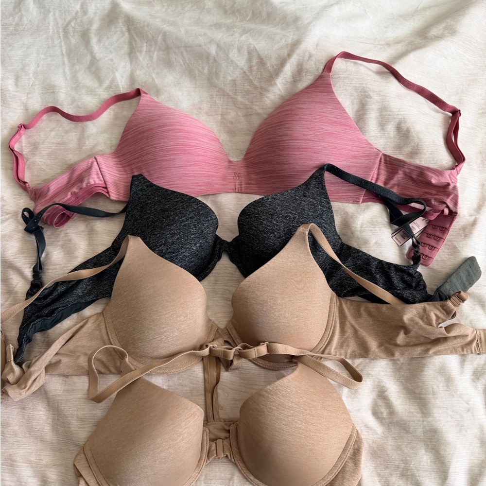 Victoria’s Secret T-shirt bras set of 4